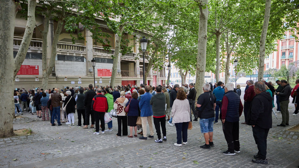 Comienza la renovación de los abonos en la Plaza de Toros de Pamplona para la Feria de Toro de San Fermín 2024.IÑIGO ALZUGARAY