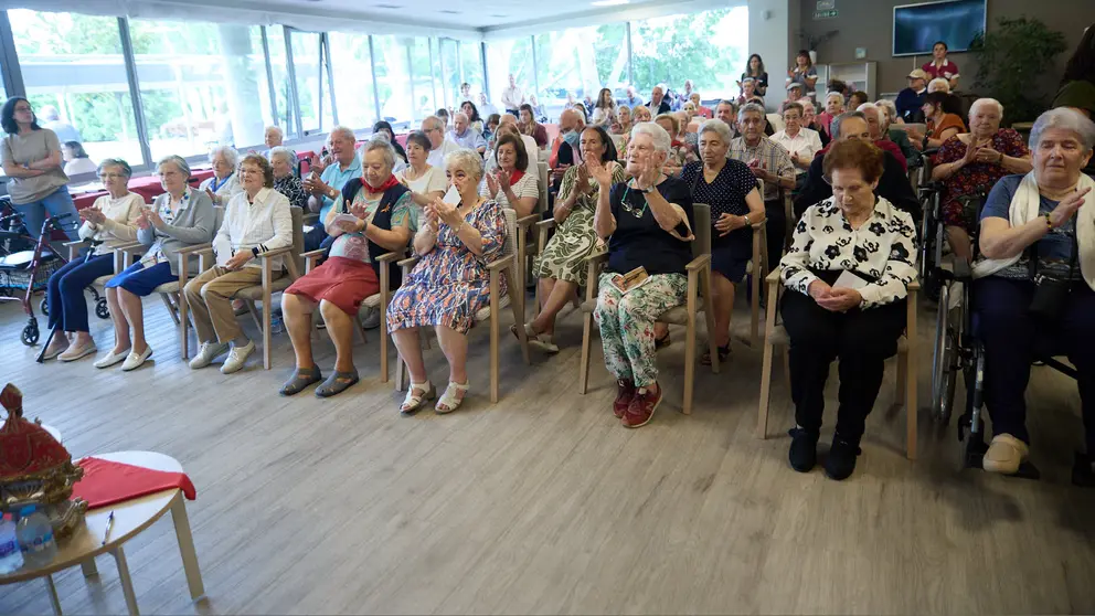 Final del 'Concurso de Carteles de San Fermín' organizado por la Fundación Solera para las personas mayores de los distintos centros de Solera. IÑIGO ALZUGARAY