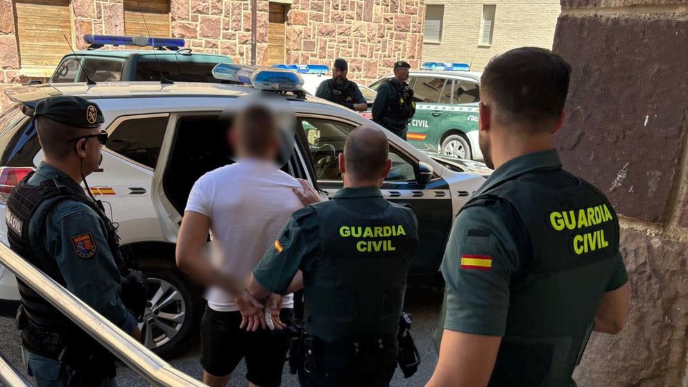 Detenidos cinco vecinos de Aoiz tras una reyerta con armas y un herido grave. GUARDIA CIVIL