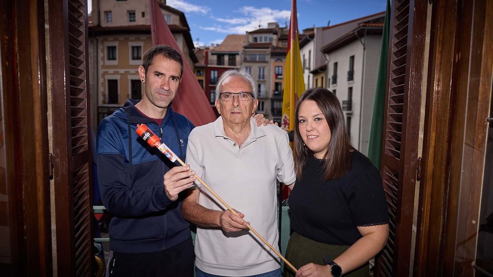 Aritz Ibáñez, Ángel Arana e Itxaso Martínez de los Dantzaris de Pamplona en el ensayo del Chupinazo de San Fermín. AYUNTAMIENTO DE PAMPLONA