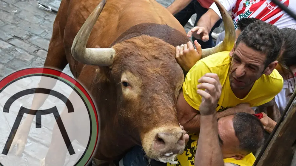 Tercer encierro de San Fermín 2023 con toros de Cebada Gago en el tramo de Telefónica. EFE - DANIEL FERNÁNDEZ