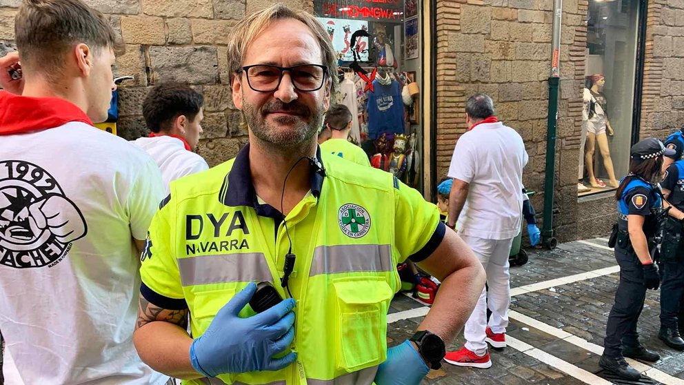 Ramón García es uno de los veteranos de la DYA en los encierros de San Fermín. Navarra com