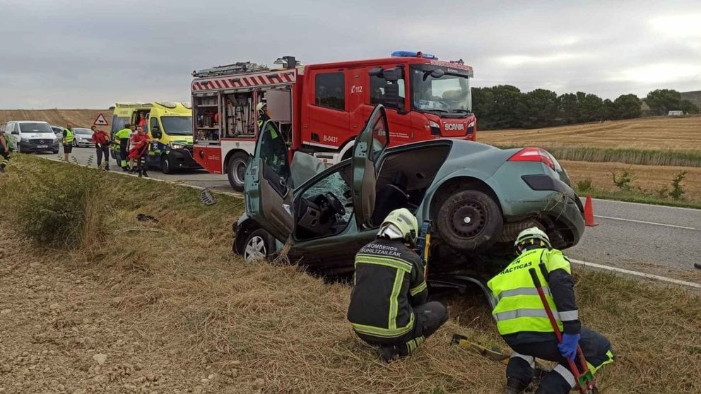 La joven ha tenido que ser desatrapada. BOMBEROS DE NAVARRA