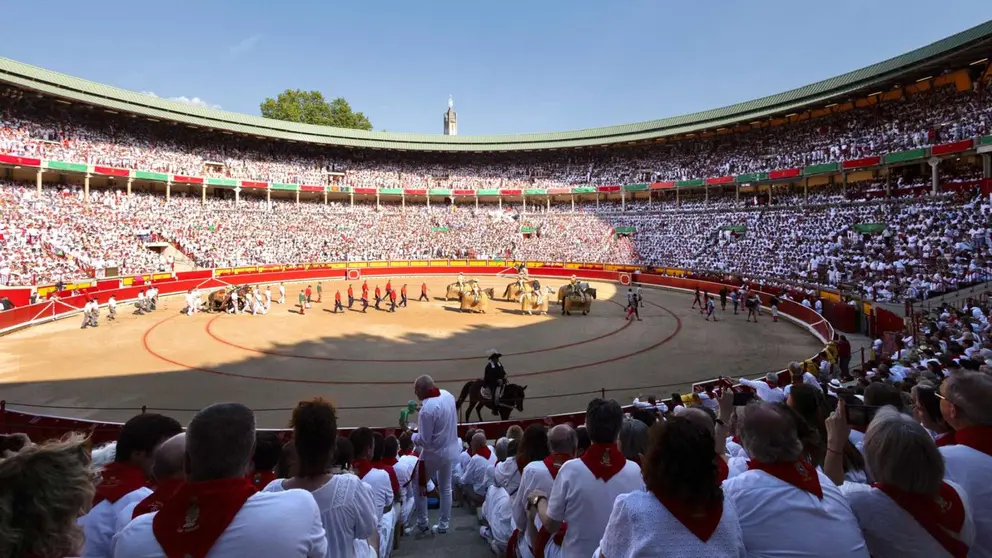 Cuarta corrida de abono de la Feria del Toro de San Fermín 2024 con toros de Cebada Gago para Juan Leal, Román e Isaac Fonseca. MAITE H. MATEO