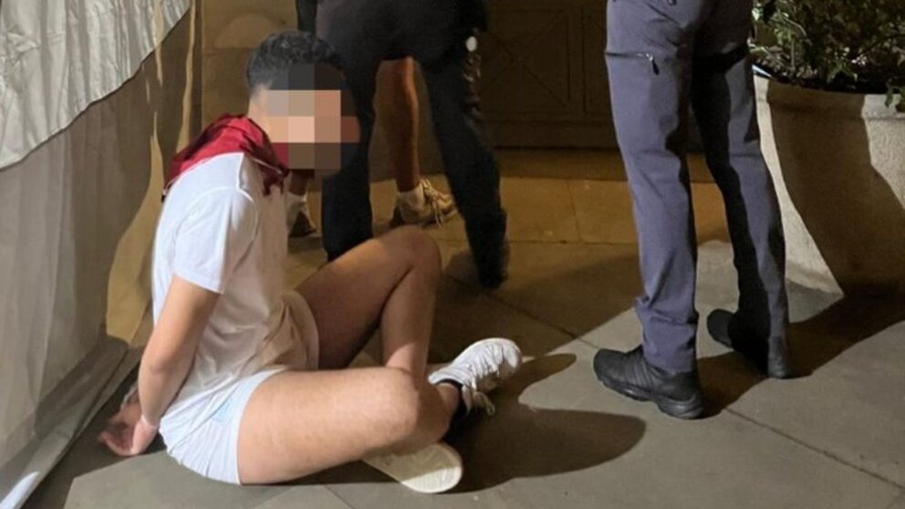 Dos detenidos por una pelea en San Fermín en la Plaza del Castillo. POLICÍA FORAL