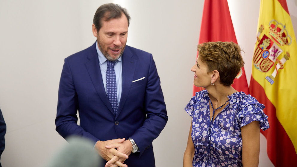 La presidenta de Navarra, María Chivite, y el ministro de Transportes y Movilidad Sostenible, Óscar Puente,se reúnen en el Palacio de Navarra para tratar diferentes temas. IÑIGO ALZUGARAY