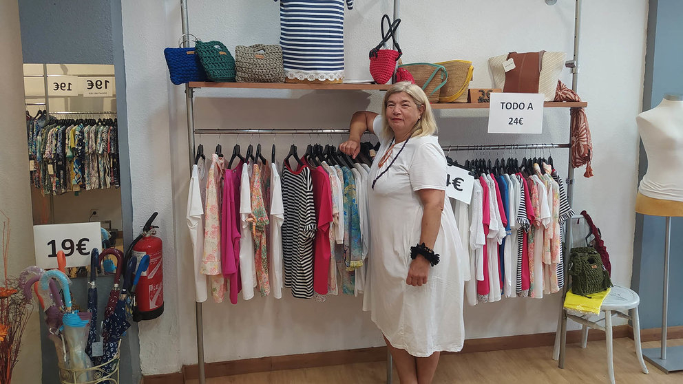 María Ángeles Villegas, dueña de la tienda de ropa Dehko Moda Mujer en la calle Monasterio de la Oliva 23. NAVARRA.COM