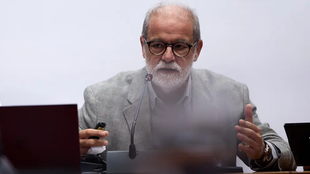 Comparecencia en la Comisión de Cohesión Territorial del Parlamento del presidente de la Cámara de Comptos, Ignacio Cabeza, para exponer las conclusiones del informe sobre 'Lucha contra la despoblación en Navarra: medidas adoptadas por la Administración Foral'. IÑIGO ALZUGARAY