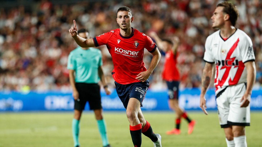 Raúl García de Haro celebra el gol en Vallecas. EUROPAPRESS