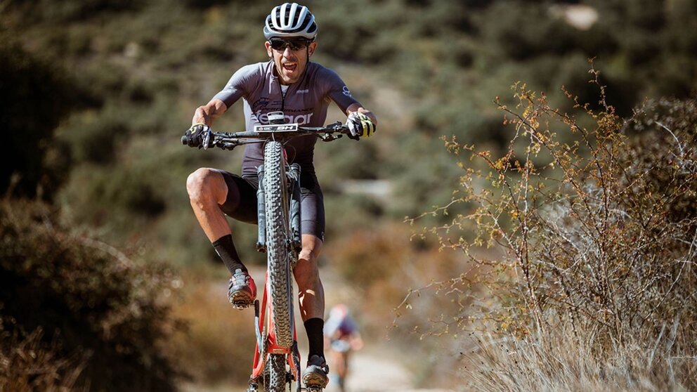 Imagen de archivo de un participante en la carrera Tierra Estella Epic MTB. TIERRA ESTELLA EPIC MTB