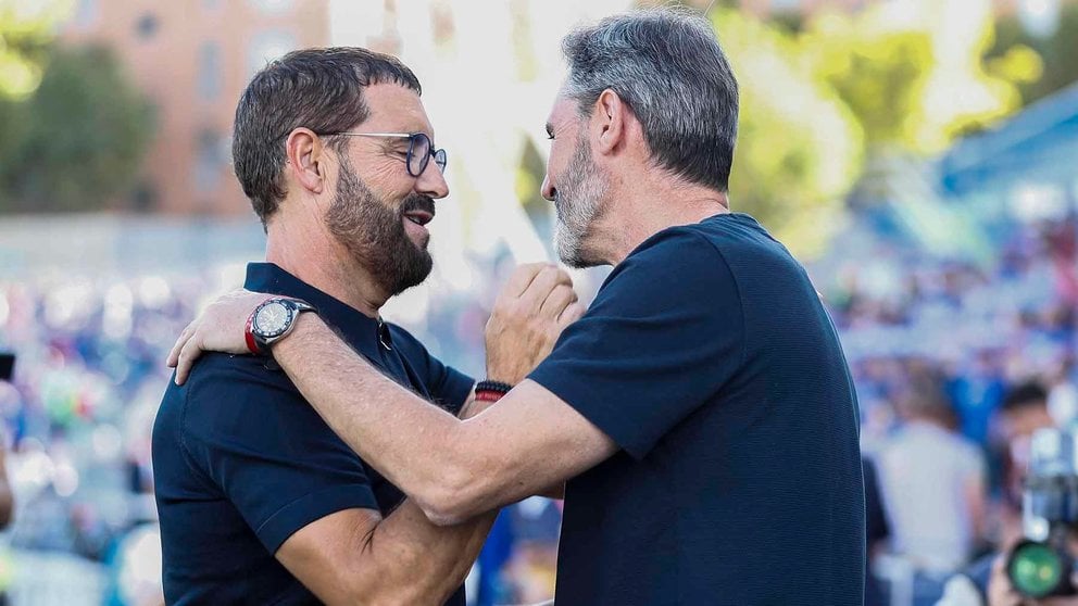 Jose Bordalas, head coach of Getafe and Vicente Moreno, head coach of CA Osasuna greet each other during the Spanish League, LaLiga EA Sports, football match played between Getafe CF and CA Osasuna at Coliseum stadium on October 5, 2024, in Getafe, Madrid, Spain.

Irina R. Hipolito / AFP7 / Europa Press
05/10/2024 ONLY FOR USE IN SPAIN