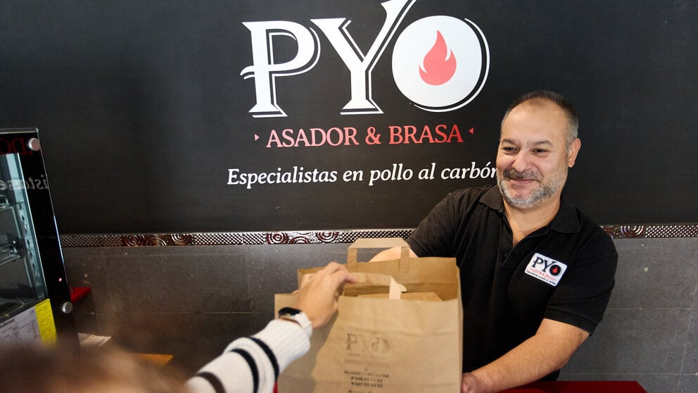 Asador PYO, en la calle Etxaburua 12 de Berriozar. IÑIGO ALZUGARAY