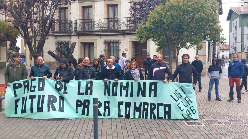 Imagen de la concentración de la mayoría sindical de Sunsundegui. UGT