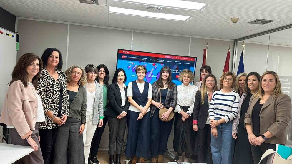 Foto de familia del grupo de empresarias que participó en el programa de internacionalización. AMEDNA