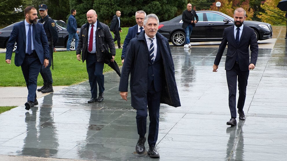 El ministro del interior, Fernando Grande Marlaska, a su llegada a la Universidad de Navarra. IÑIGO ALZUGARAY