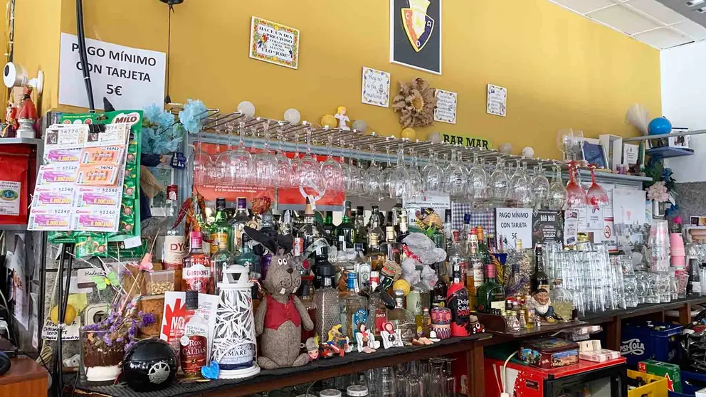 Interior del bar Mar en la localidad de Burlada. Navarra.com