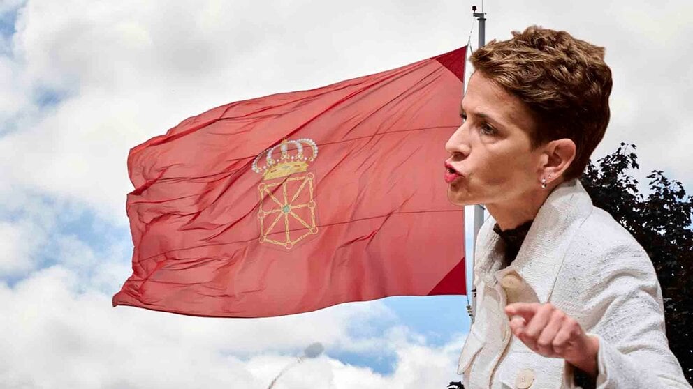 Bandera de Navarra en la Plaza de los Fueros de Pamplona. IÑIGO ALZUGARAY