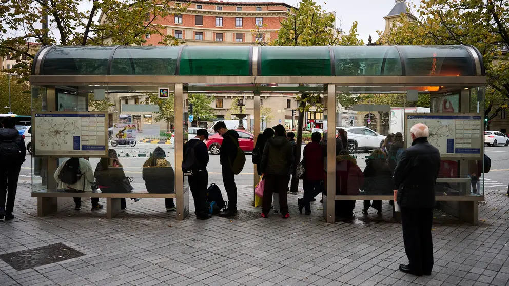 La huelga de transportes afecta a los viajeros de villavesas de Pamplona. PABLO LASAOSA