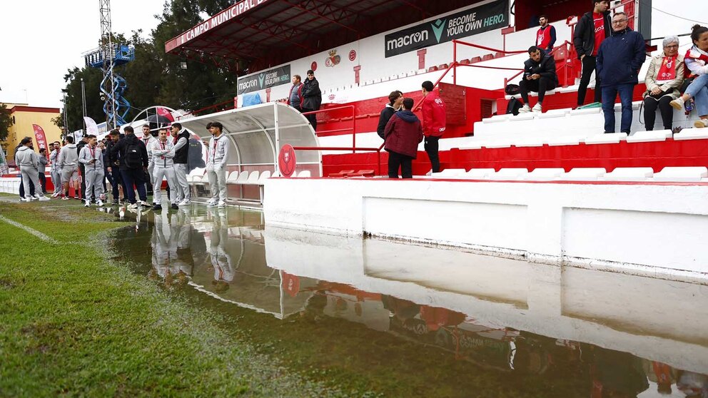 Estado del terreno de juego 
 del campo municipal de los deportes de Chiclana. CA Osasuna.