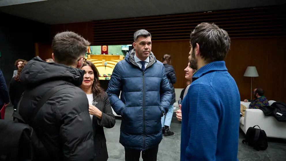 Javier García Jiménez, del PPN, minutos antes del comienzo del pleno. PABLO LASAOSA