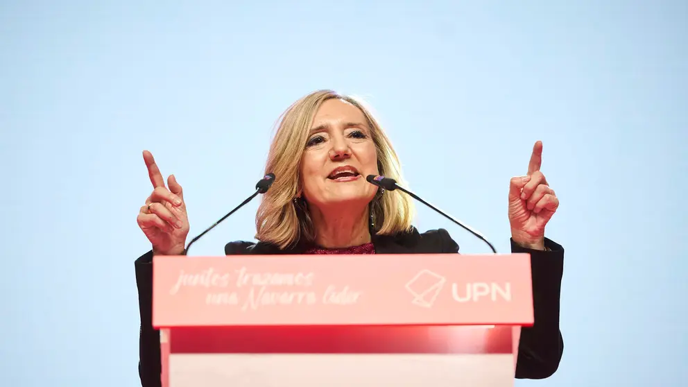 La presidenta de UPN, Cristina Ibarrola, interviene en el acto del Día del Partido, que se celebra con el lema 'Juntos trazamos una Navarra líder'. PABLO LASAOSA
