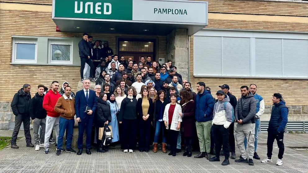 UNED Pamplona acoge la apertura del curso para la mejora de competencias en población migrante. CEDIDA