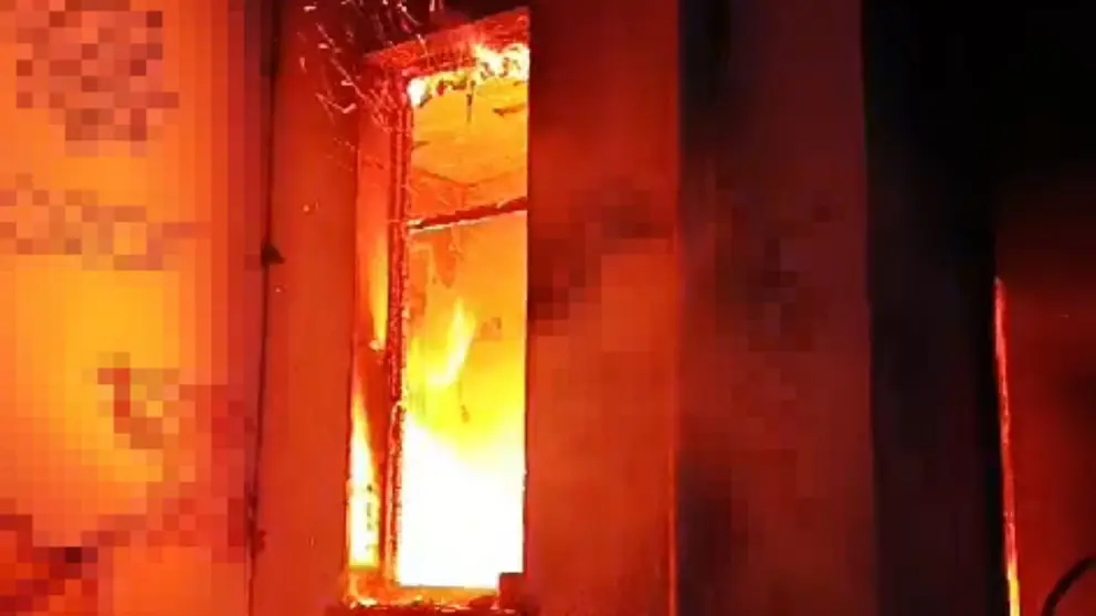 Incendio en la planta baja de un edificio abandonado en Pamplona. CEDIDA