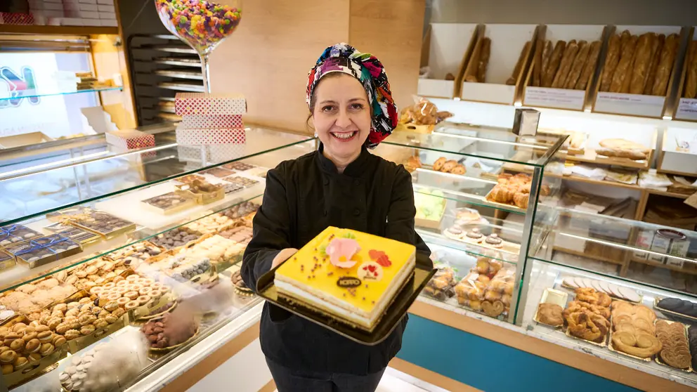 Gracia Tanco, de la pastelería Koppo en la calle del Dr. IldefonsoLabayen, 14 en San Jorge. PABLO LASAOSA