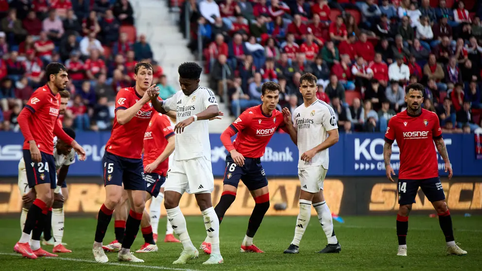 Partido de La Liga EA Sports entre CA Osasuna y Real Madrid disputado en el estadio de El Sadar en Pamplona. IÑIGO ALZUGARAY