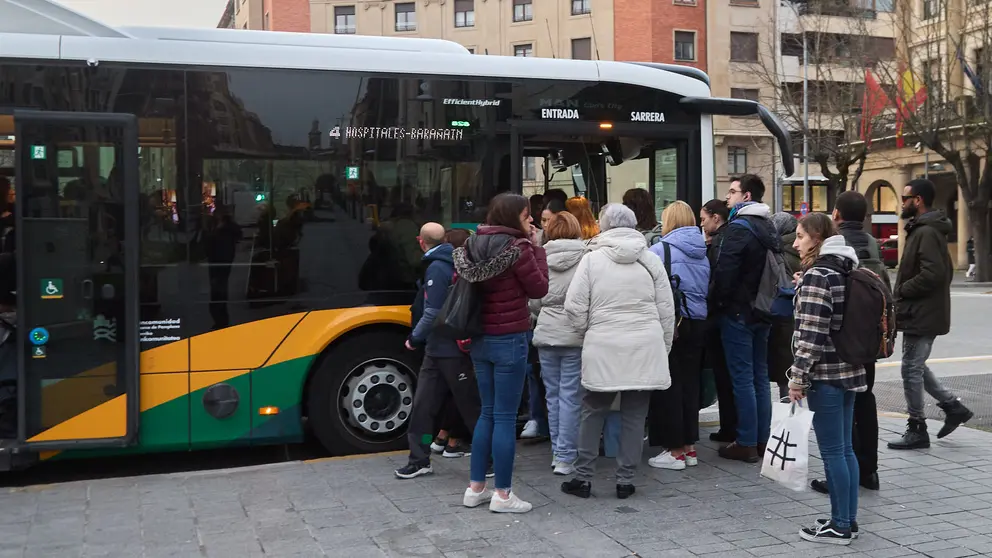 Huelga de villavesas en Pamplona. IÑIGO ALZUGARAY