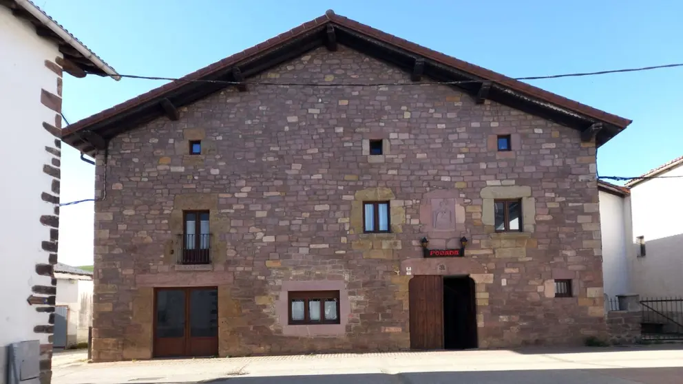 Imagen de la fachada de la Posada de Lanz. CEDIDA