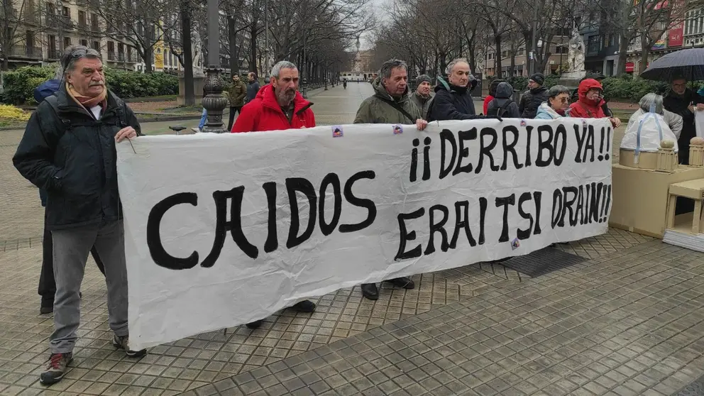 Asociaciónes memorialistas presentan en el Parlamento de Navarra enmiendas para pedir el derribo de los Caídos. EUROPA PRESS