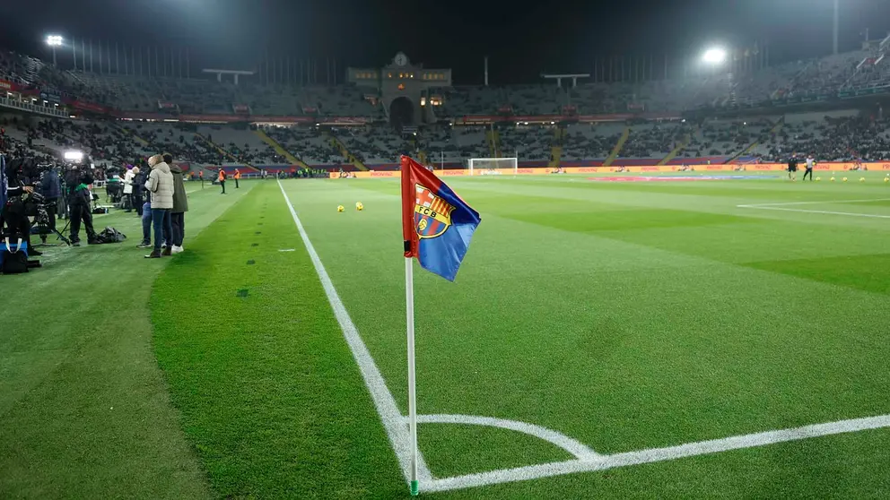 Suspensión del partido de la jornada 27 de LaLigaEA Sports entre el Barcelona y el Osasuna, debido al fallecimiento del doctor del Barcelona Carles Miñarro García, este sábado en el Estadi Olímpic Lluís Companys.-EFE/ Toni Albir