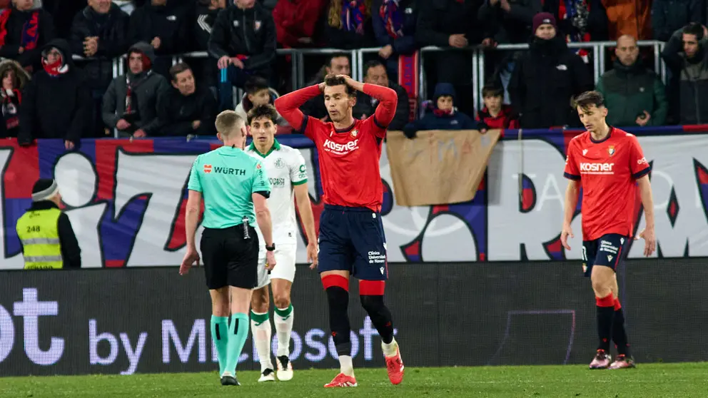 Partido de La Liga EA Sports entre CA Osasuna y Getafe CF disputado en el estadio de El Sadar en Pamplona. IÑIGO ALZUGARAY