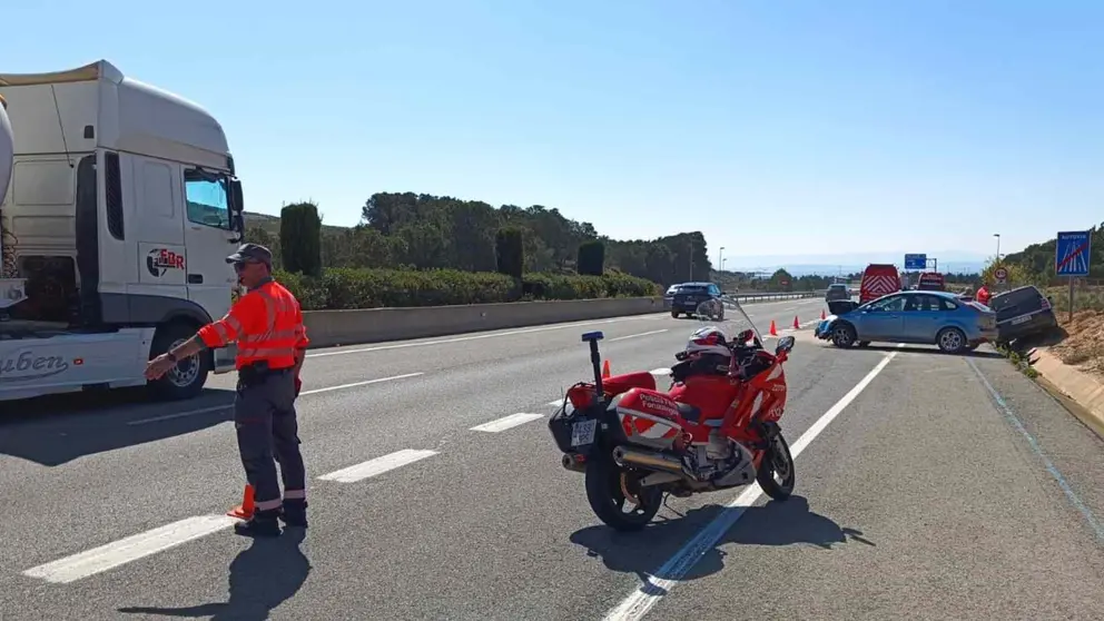 Colisión por alcance en al A-68 a la altura de Tudela. POLICÍA FORAL