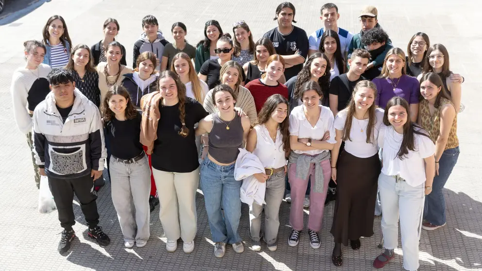Jóvenes de la Universidad de Navarra y la Fundación Ilundáin Haritz Berri que han participado en la última edición del proyecto.  UNIVERSIDAD DE NAVARRA