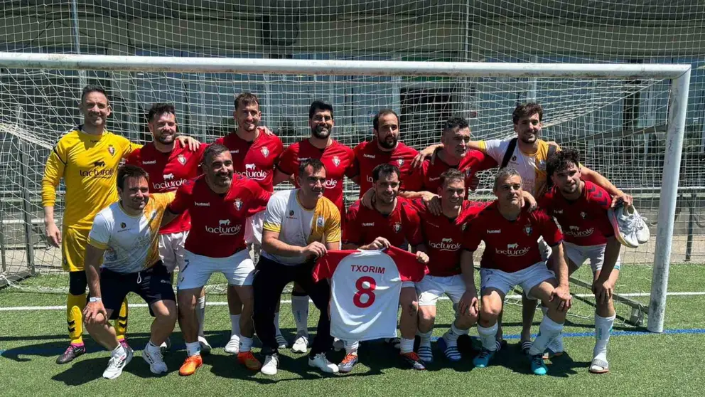 Equipo de la Policía Foral que se ha impuesto en el XIX Campeonato Internacional de fútbol 7 para policías que se ha disputado este fin de semana en Cambrils. POLICÍA FORAL