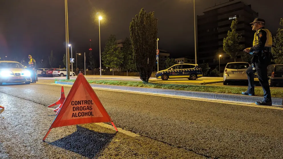Un control de la Policía Municipal de Pamplona. ARCHIVO