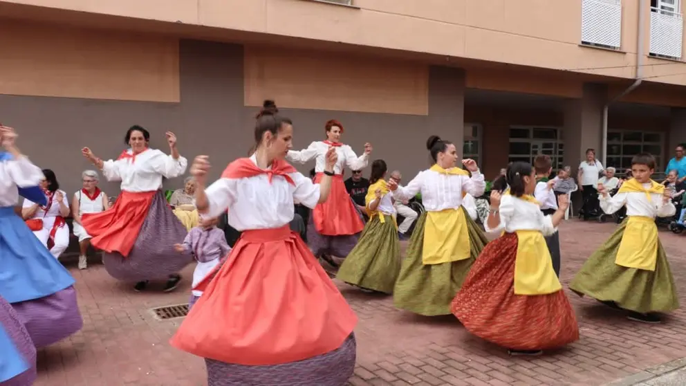 Castejón se llena de emoción y música con la I Concentración del Día de la Jota. CEDIDA