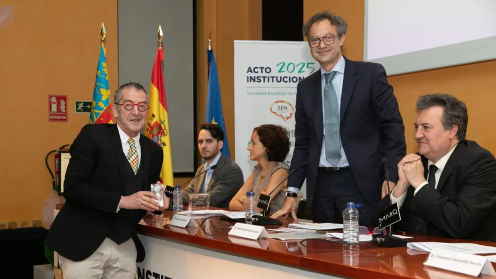 El doctor Martínez-Lage recibe el Premio SEN. - SEN