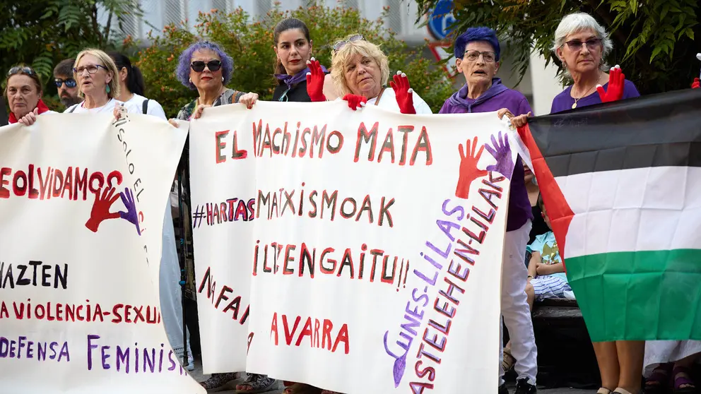Lunes Lilas realiza un acto de homenaje a Nagore Laffage, asesinada por Jos&eacute; Diego Yllanes Vizcay tras intentar violarla en los Sanfermines de 2008. I&Ntilde;IGO ALZUGARAY