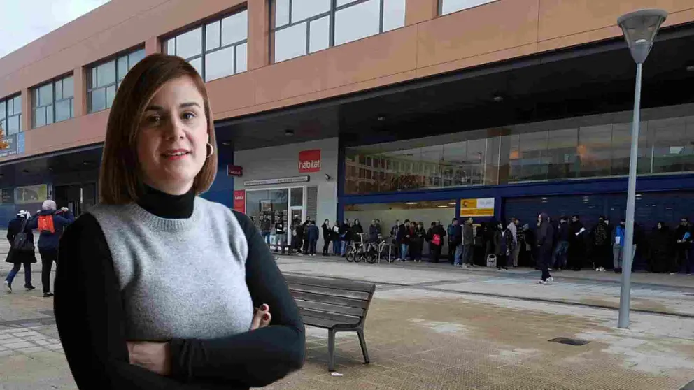 Fotomontaje de la delegada del Gobierno en Navarra, Alicia Echeverría sobre una foto de las colas ante la oficina de inmigración en Pamplona.