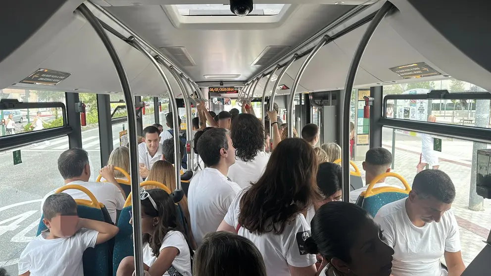 Una villavesa esta mañana del 6 de julio antes del Chupinazo de San Fermín. NAVARRA.COM
