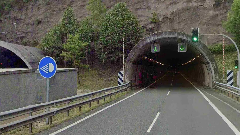 Túnel de Belabieta en el tramo guipuzcoano de la A-15 en el que se han ubicado los tres radares. GOOGLE MAPS