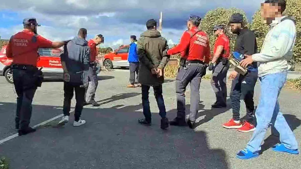 Momento de la detención en Berrioplano. POLICÍA FORAL