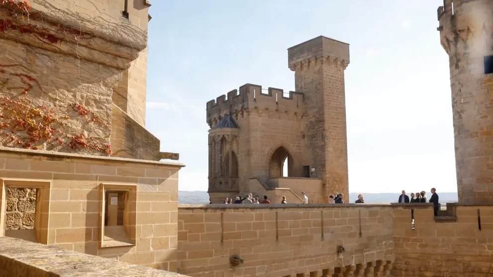 Segunda jornada de la visita de la Princesa Leonor y los Reyes Felipe VI y Letizia a Navarra en el Palacio Real de Olite. EFE