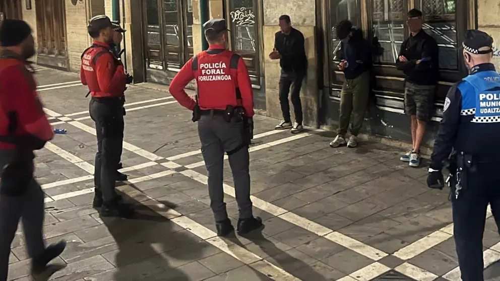 Noche de terror en Pamplona: tres violentos marroquíes con antecedentes intimidan y roban antes de ser detenidos