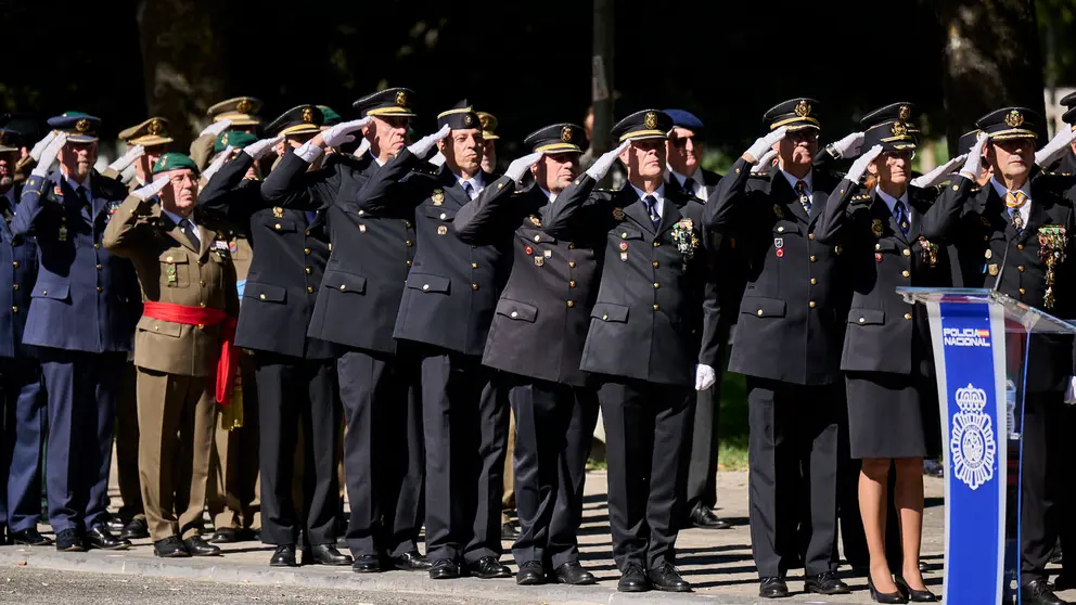 Acto conmemorativo de los patronos de la Polic&iacute;a Nacional, los Santos &Aacute;ngeles Custodios. PABLO LASAOSA