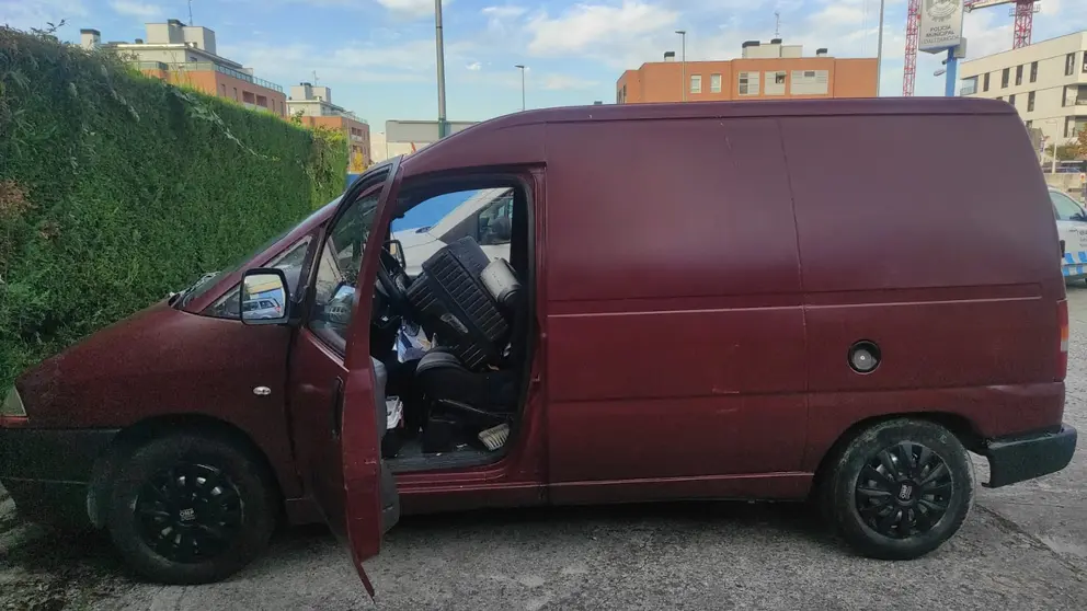 Vehículo inmovilizado en dependencias de Policía Municipal de Zizur Mayor.