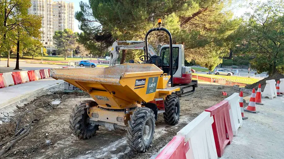 Obras del nuevo carril bici en la Plaza de los Fueros. Navarra.com
